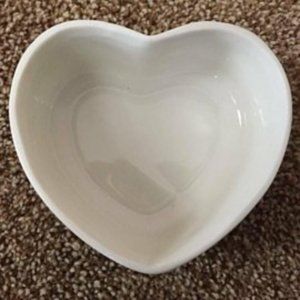 Heritage House Small white heart bowl